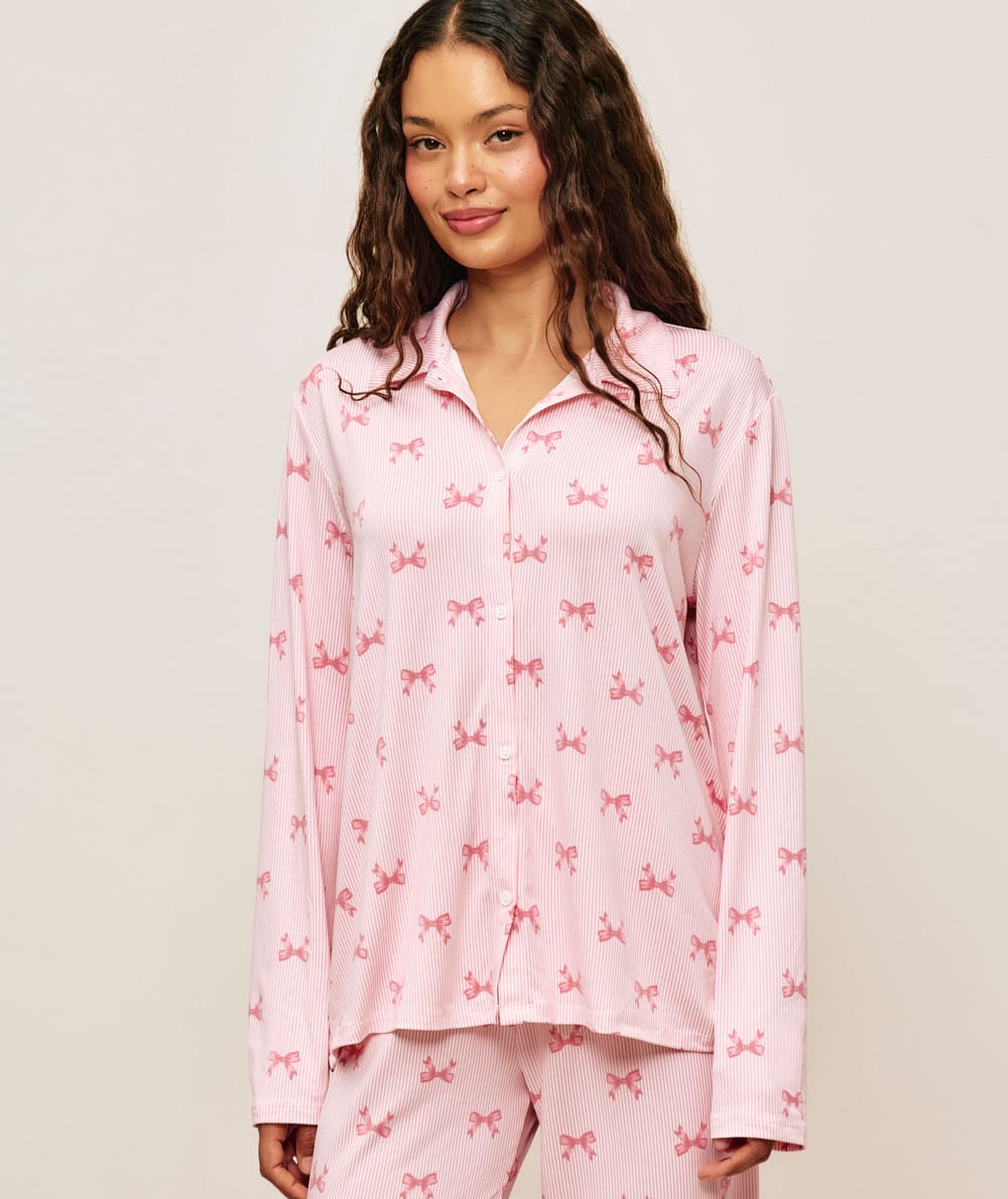 Striped shirt and pants set with tiny bows;