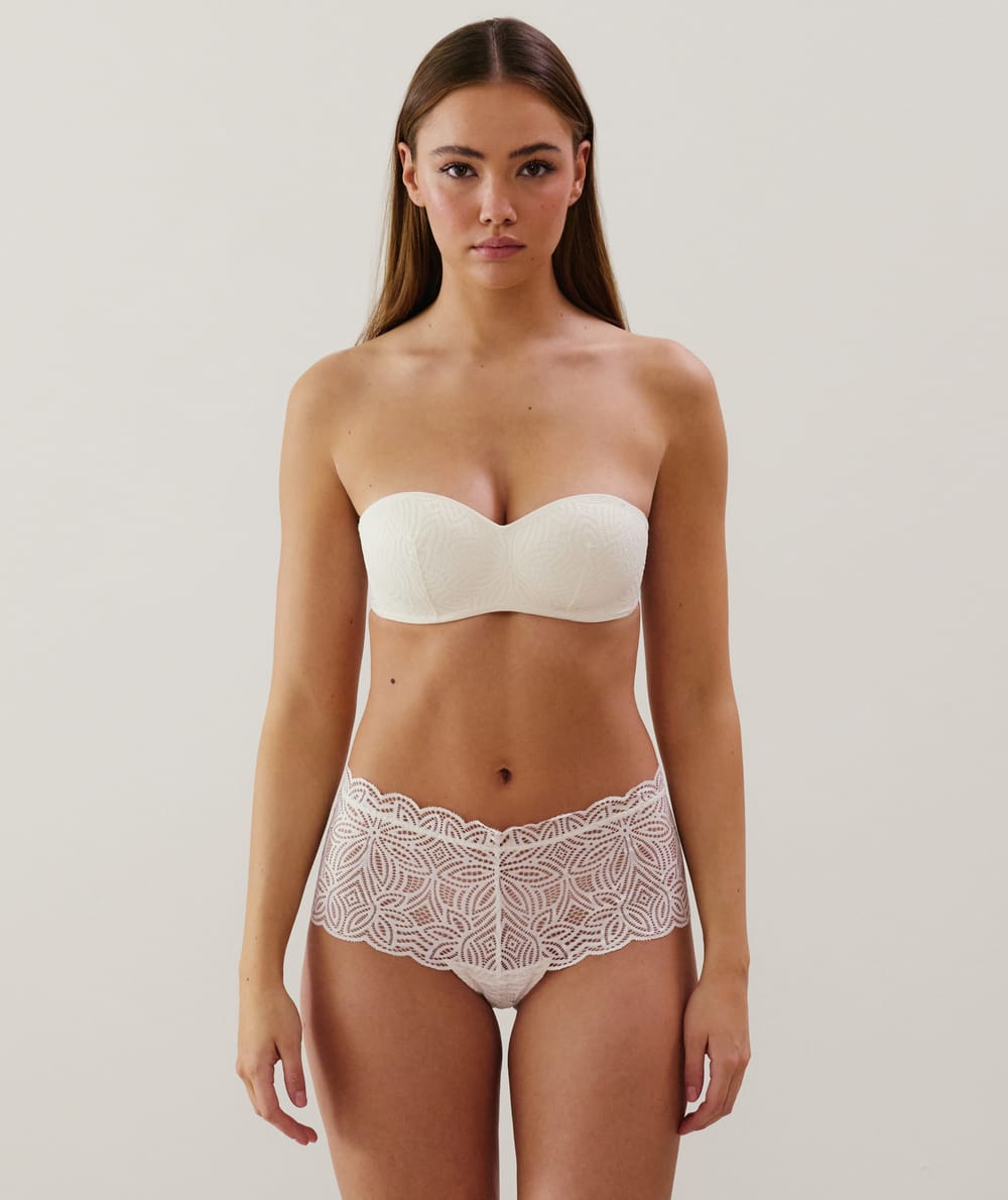 Soutien-gorge bandeau en dentelle;