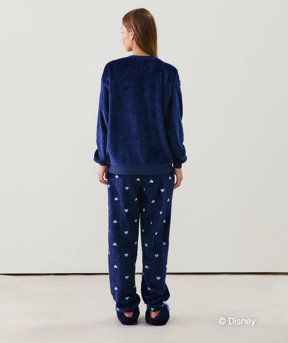 Stitch pyjama set;