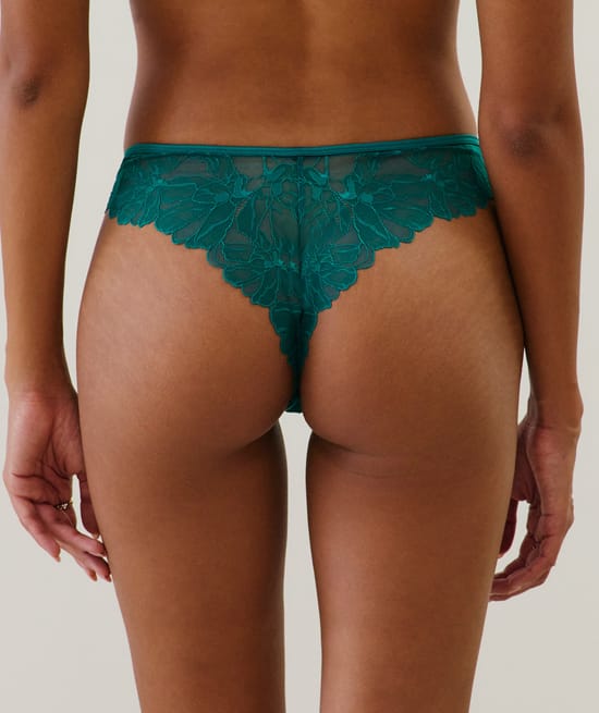 Lace thong;
