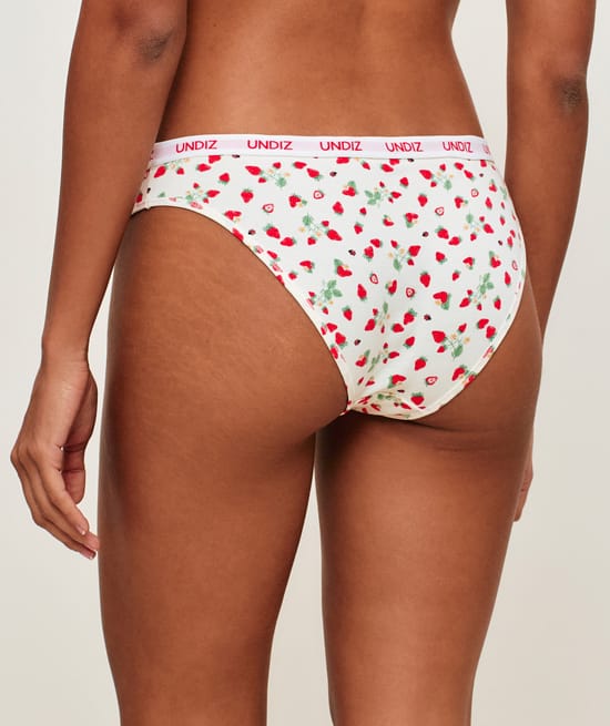 Cotton fabric with strawberries;