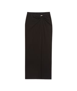 Long skirt with gold ring;