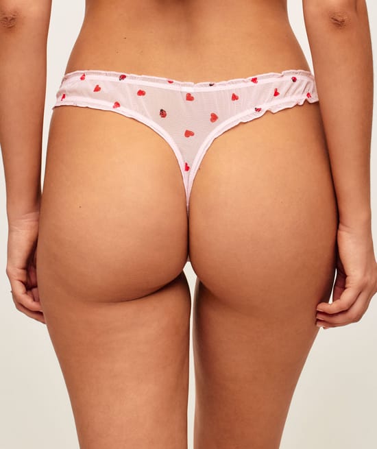 Tulle string with heart and ladybug patterns;