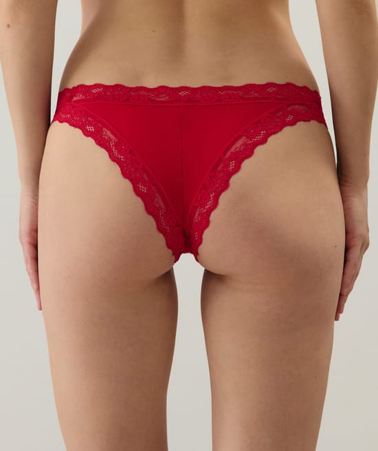 Lace and cotton thong;