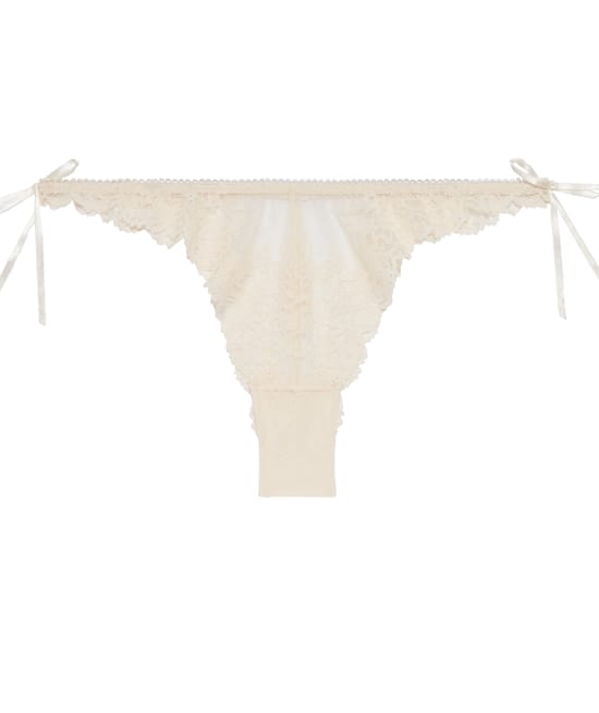 Tanga en dentelle;