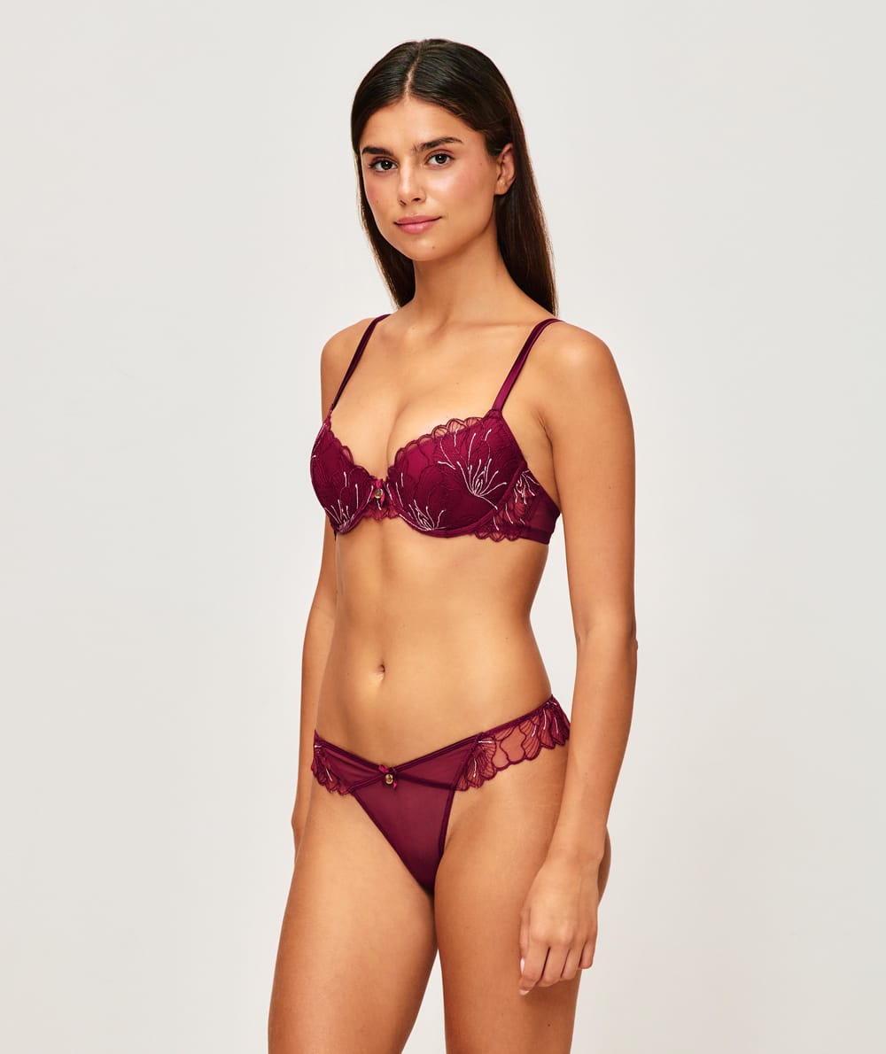Glitter push-up bra;