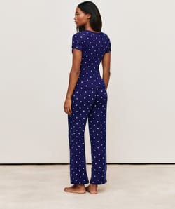 3-piece set t-shirt, trousers and jacket;