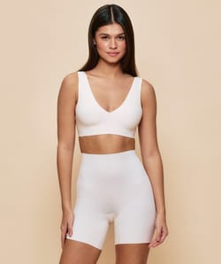 Seamless microfibre cycling shorts;