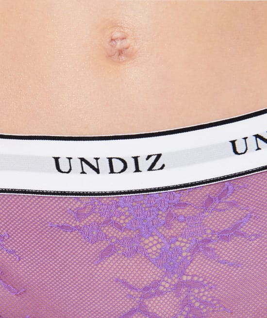 Lace cheekies ;