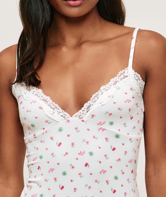 Jersey and lace camisole with patterns;