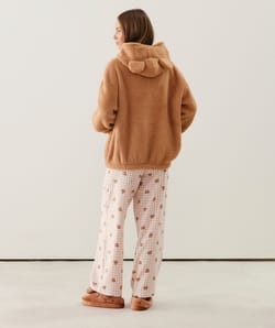 Sherpa sweatshirt with teddy bear embroidery;