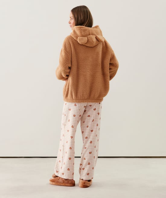 Sherpa sweatshirt with teddy bear embroidery;