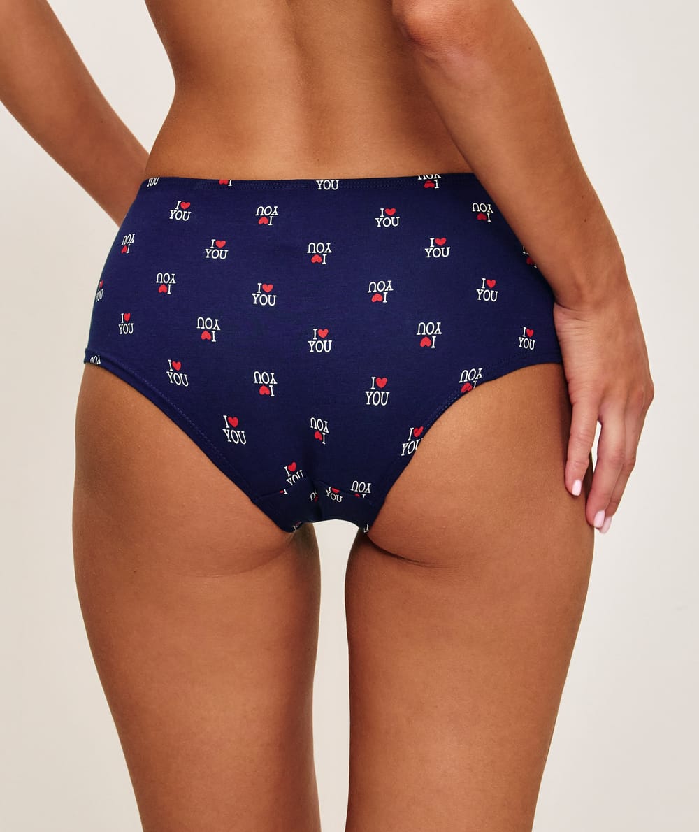 Pack of 3 cotton shorts with love theme;