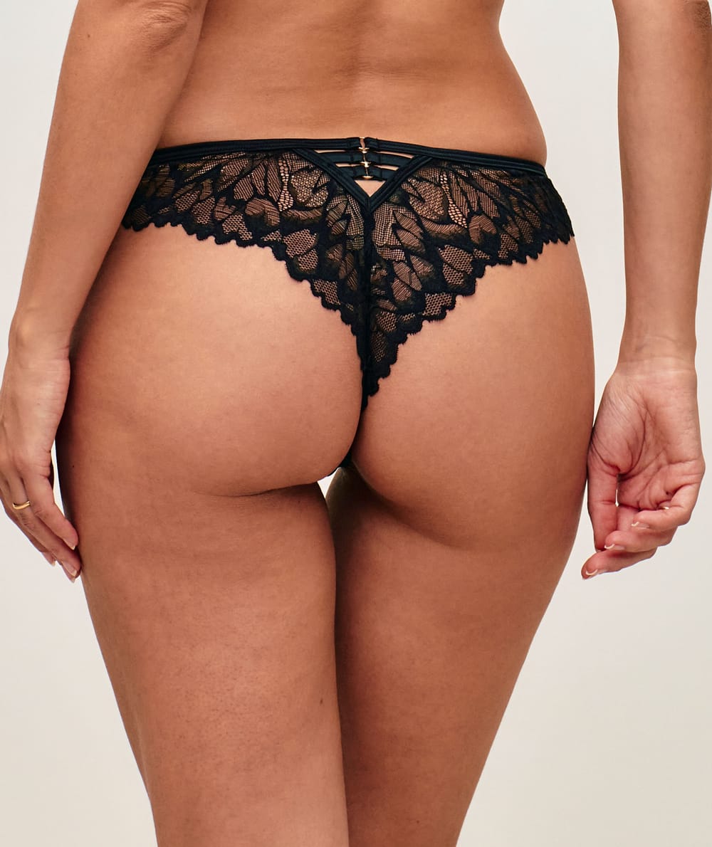 Lace thong;