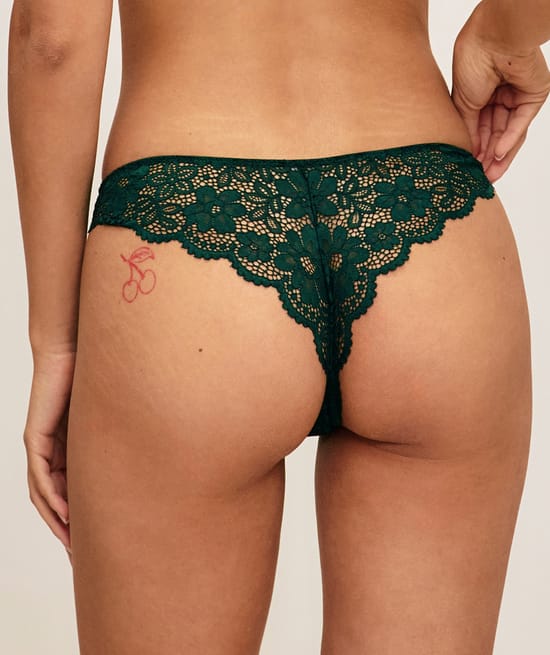 Floral lace thong;