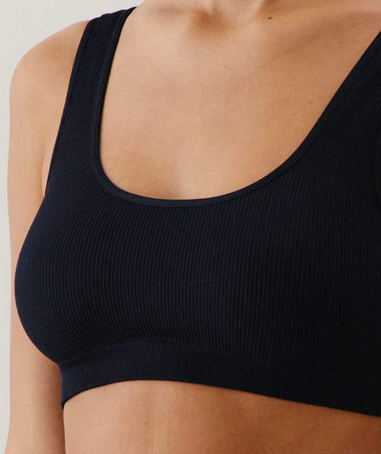 Seamless bra;