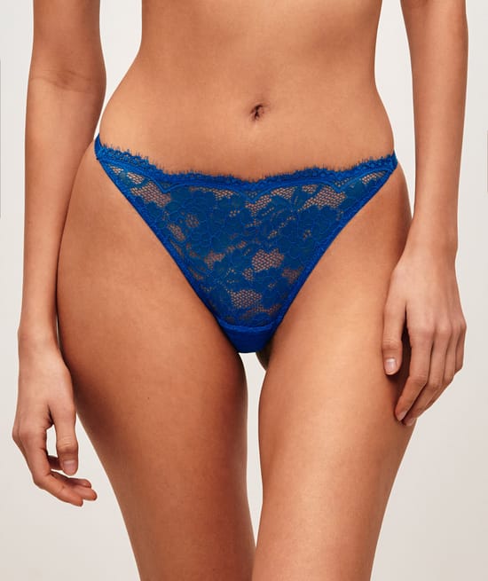 Lace thong;