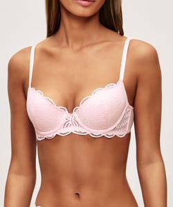 Soutien-gorge ampliforme en dentelle;
