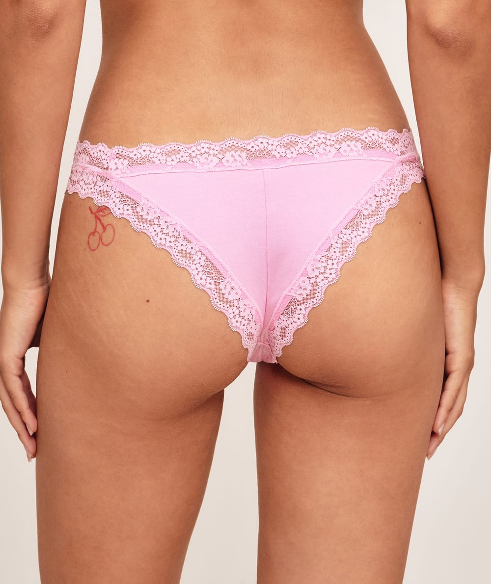 Cotton and lace thong;