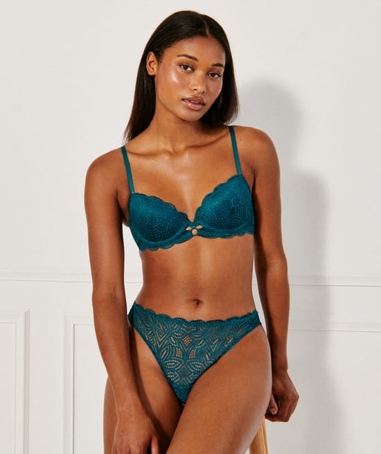 Lace tanga;