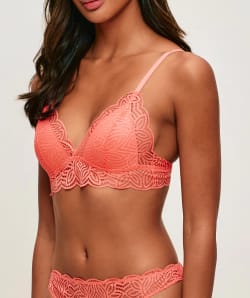 Lace push-up triangle bra;