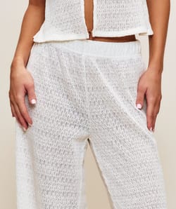 Pantalon droit en crochet;