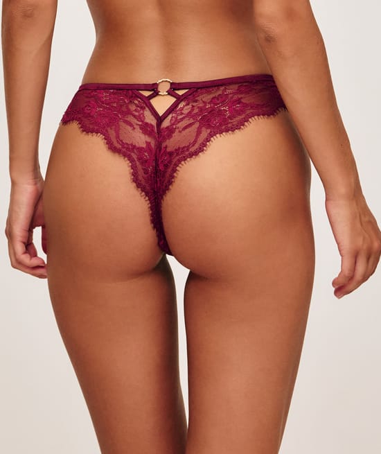 lace thong;