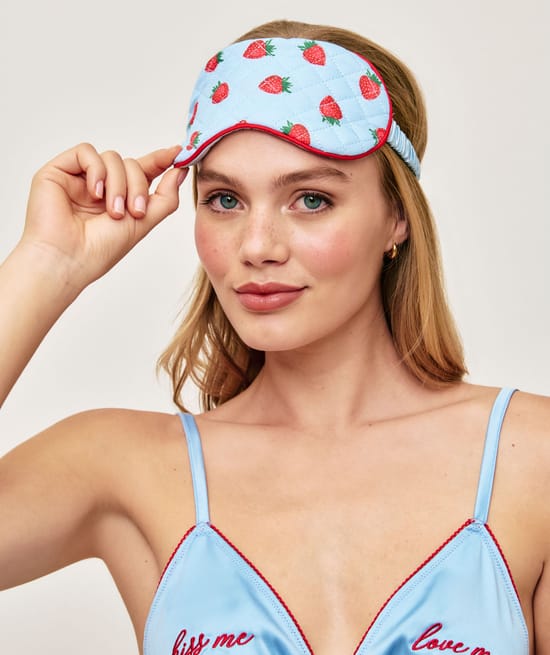 Masque motifs fraises;