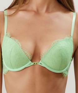 Sujetador push-up de encaje;