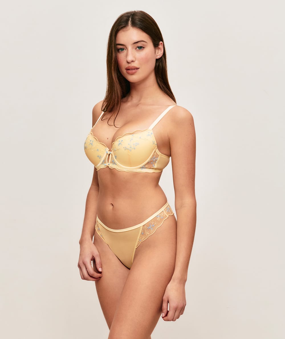 Thong with floral embroidery;