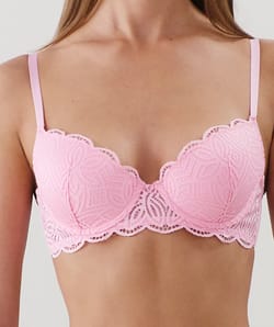 Soutien-gorge ampliforme en dentelle;