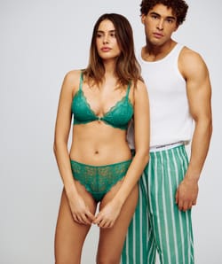 Lace push-up triangle bra;