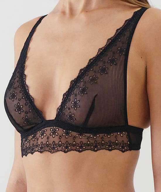 Mesh triangle bra with embroidery;
