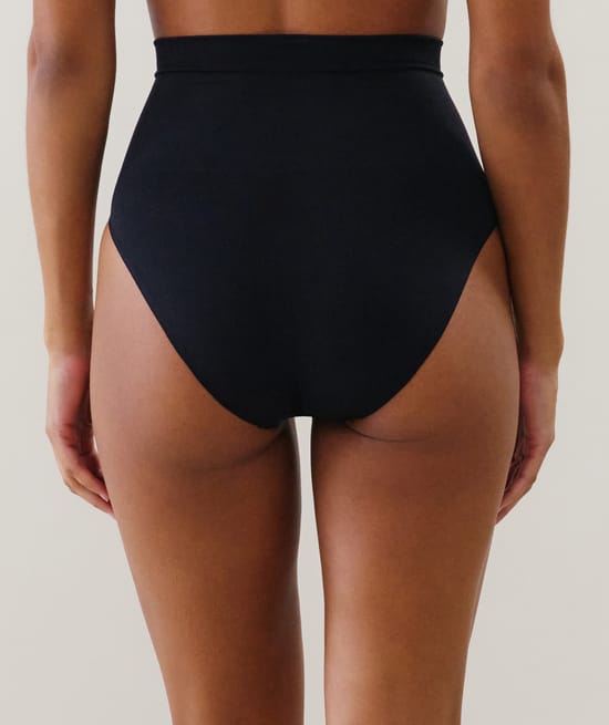 Culotte sculptante en seamless;