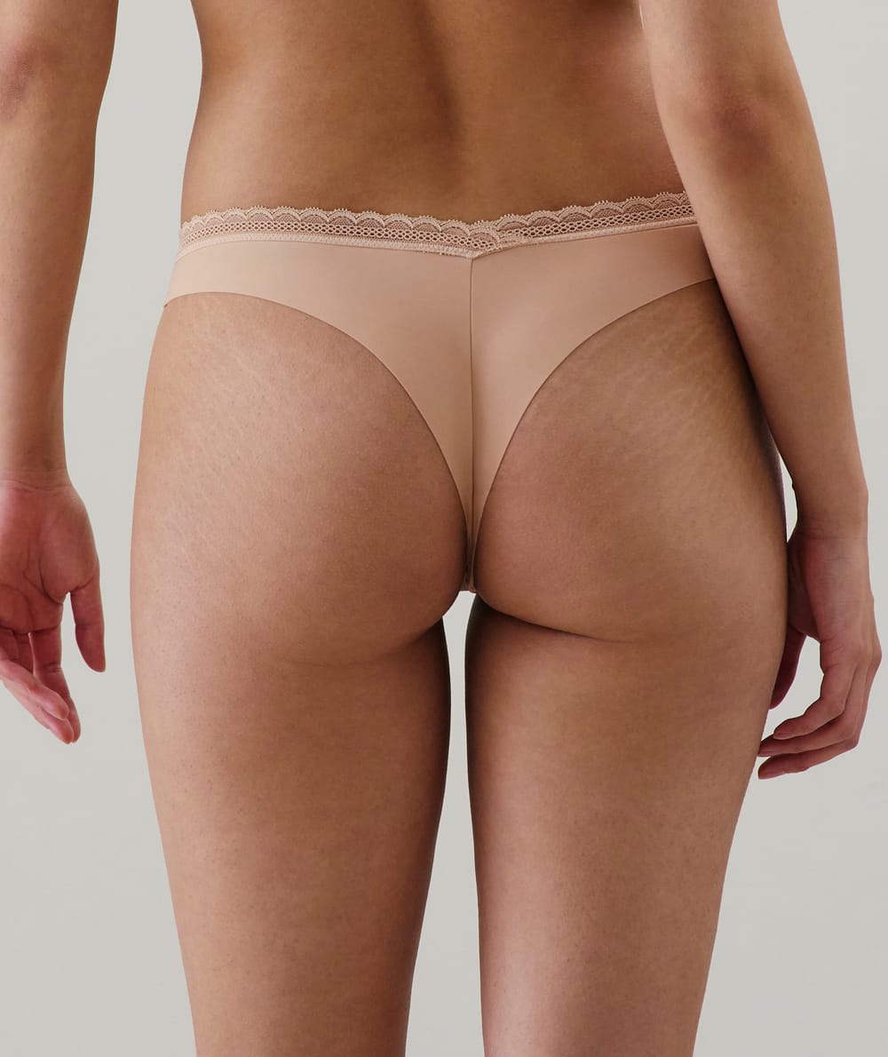 Microfibre and lace thong;