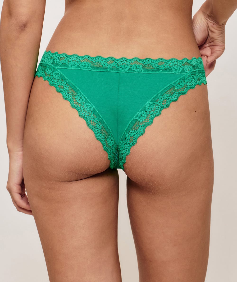 Cotton and lace thong;