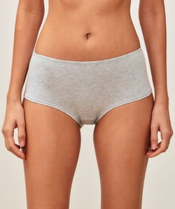 Set of 3 solid cotton shorts;