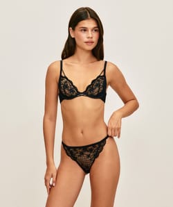Floral lace thong;