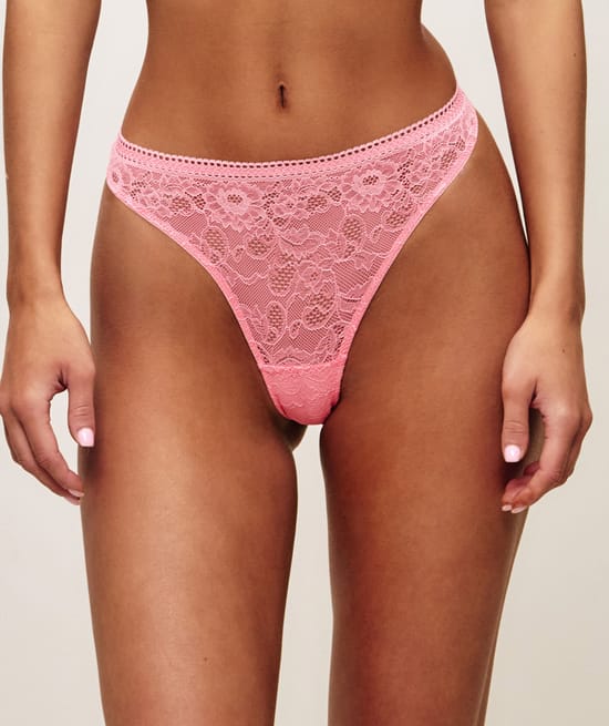 Lace knickers;