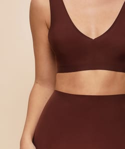 Seamless microfiber cycling shorts;