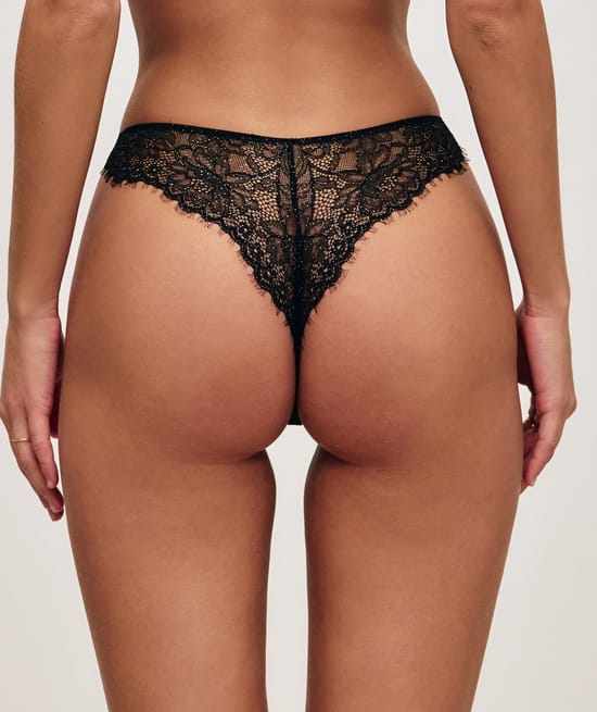 Tanga en dentelle;