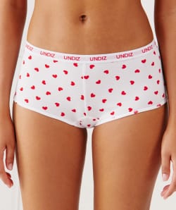 Short de algodón con corazones;