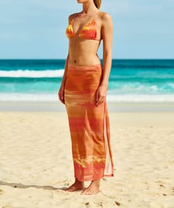 Long mesh skirt;