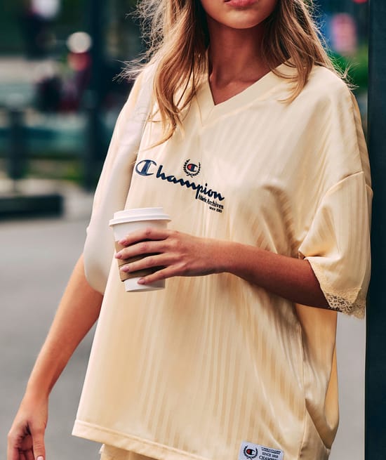 T-shirt oversize en satin Champion;