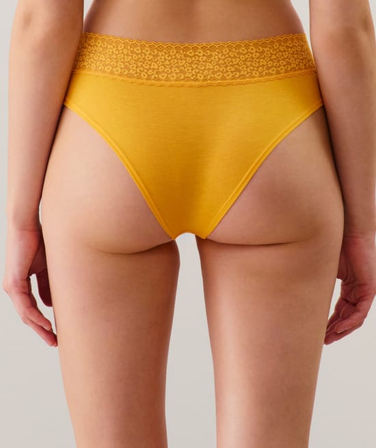 Cheeky avec dentelle;