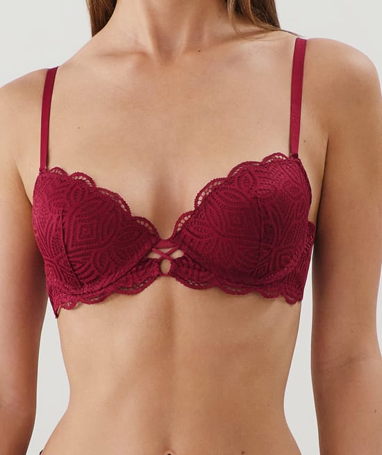Soutien-gorge push-up en dentelle;
