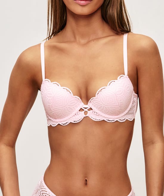 Soutien-gorge push-up en dentelle;