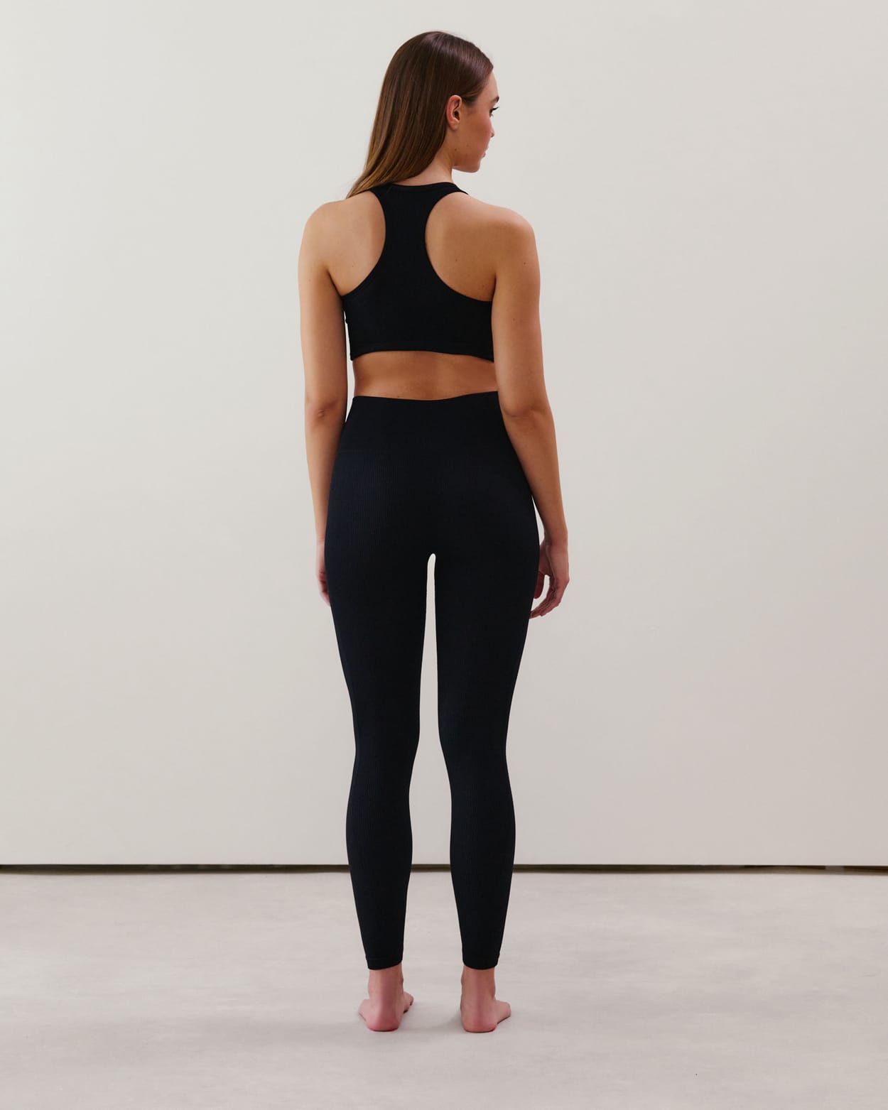 Seamless leggings;