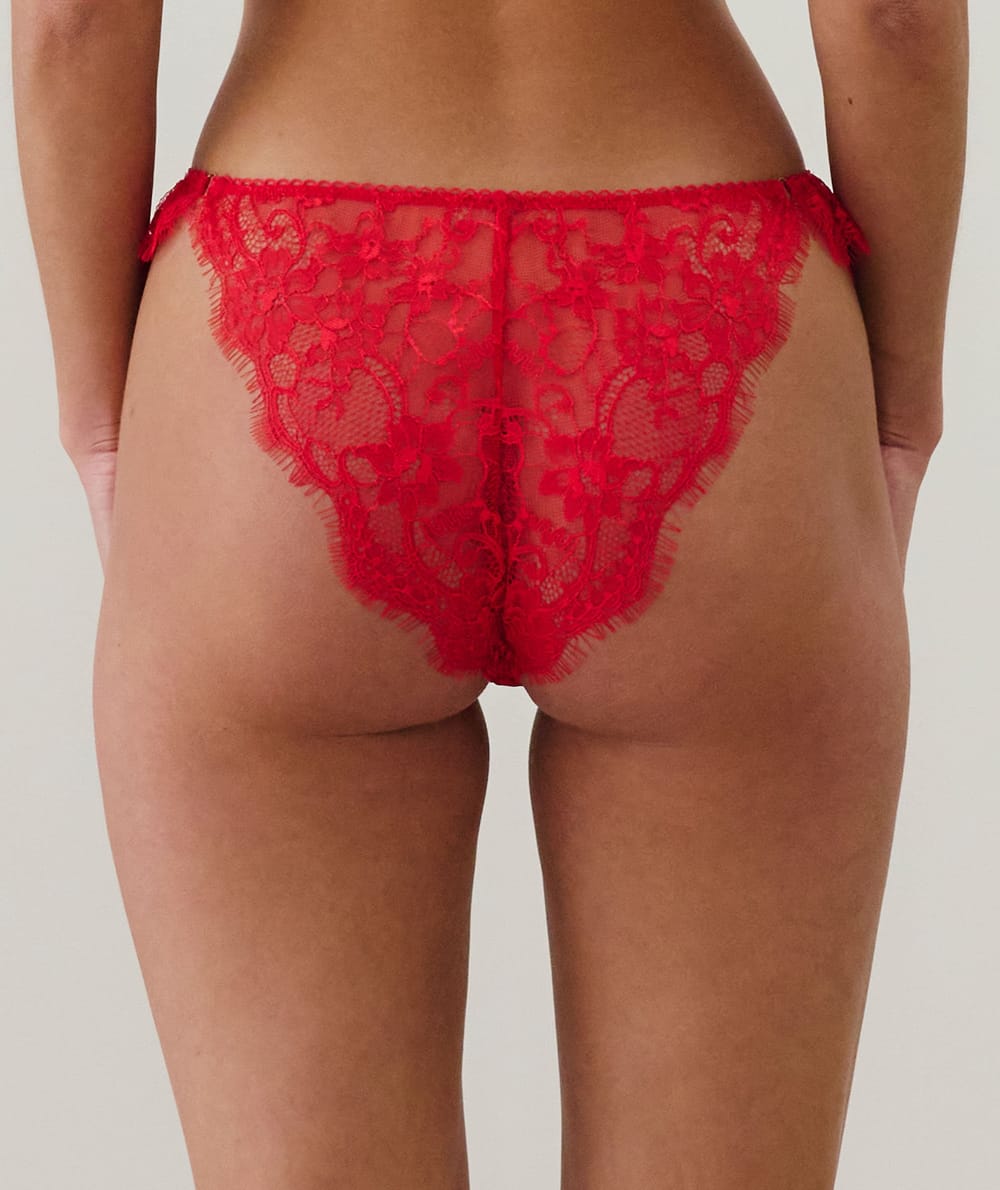 Lace thong;