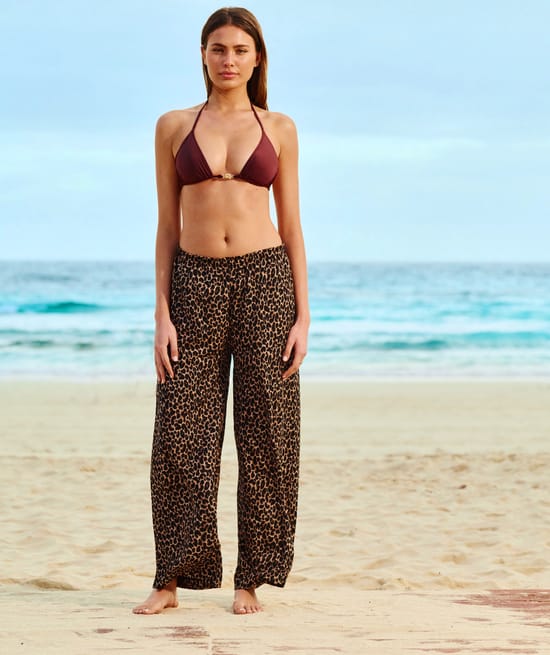 Wide-leg leopard trousers;